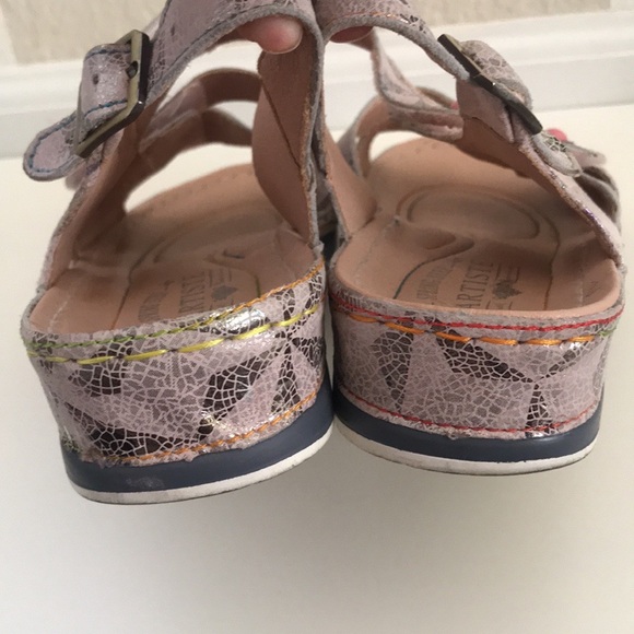 L'Artiste by Spring Step Multicolor Sandals - Picture 6 of 14